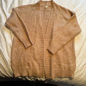 Pink boutique knit sweater size medium